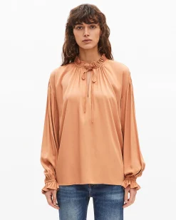 Blouse avec volants orange foncé