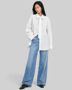 Chemise en coton rayée avec cravate blanche