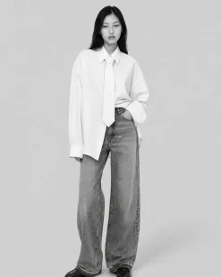 Chemise en coton rayée avec cravate blanche
