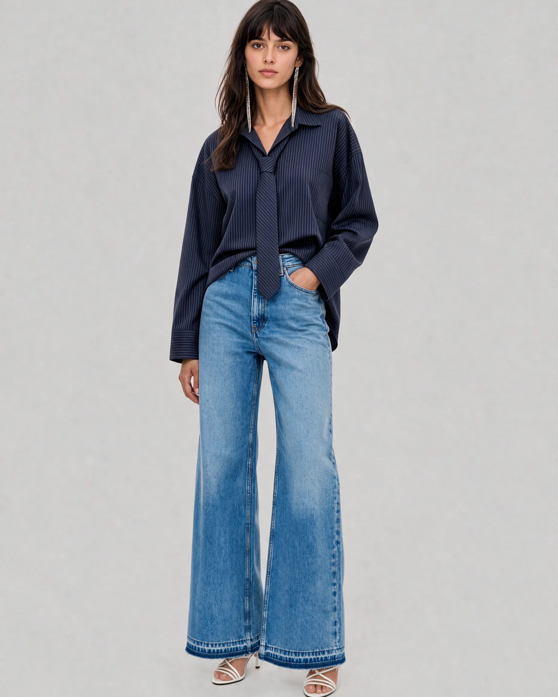 Chemise en coton rayée avec cravate amovible marine