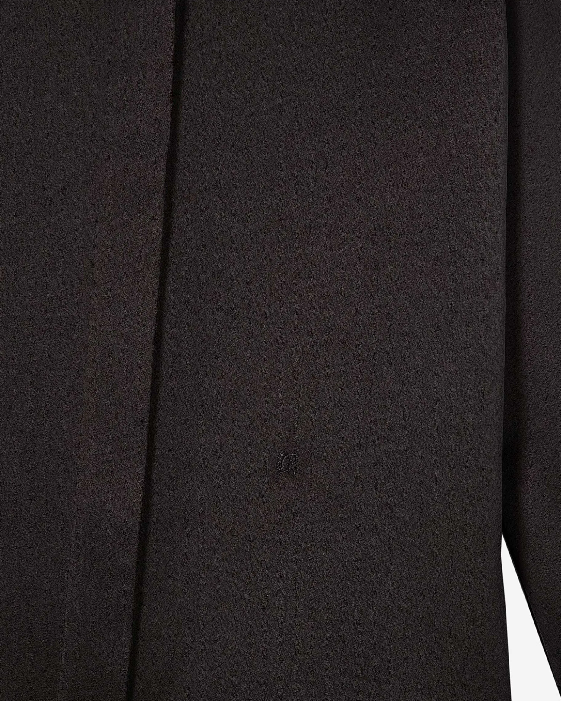 Chemise en satin noir