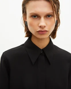 Chemise en satin noire