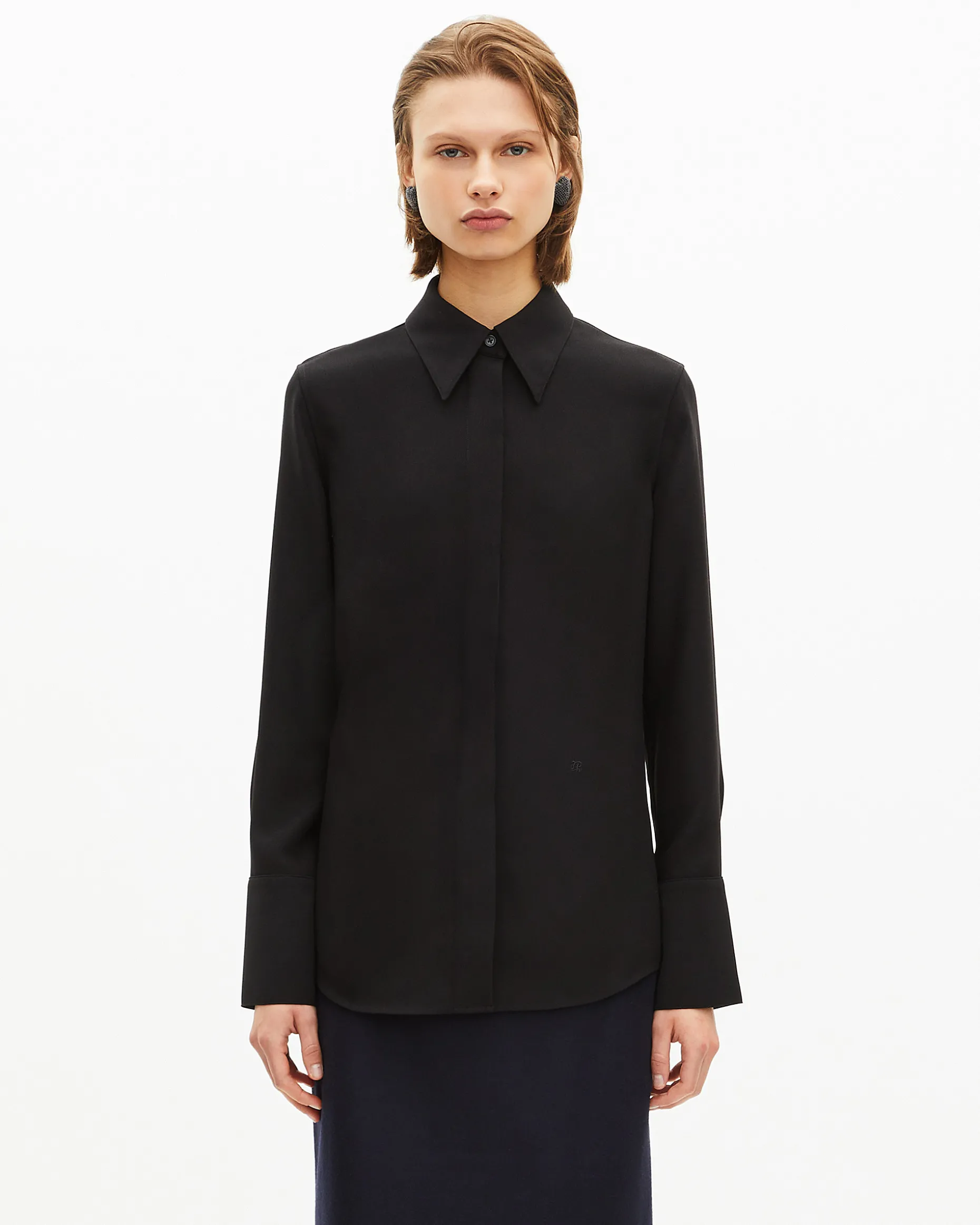 Chemise en satin noire