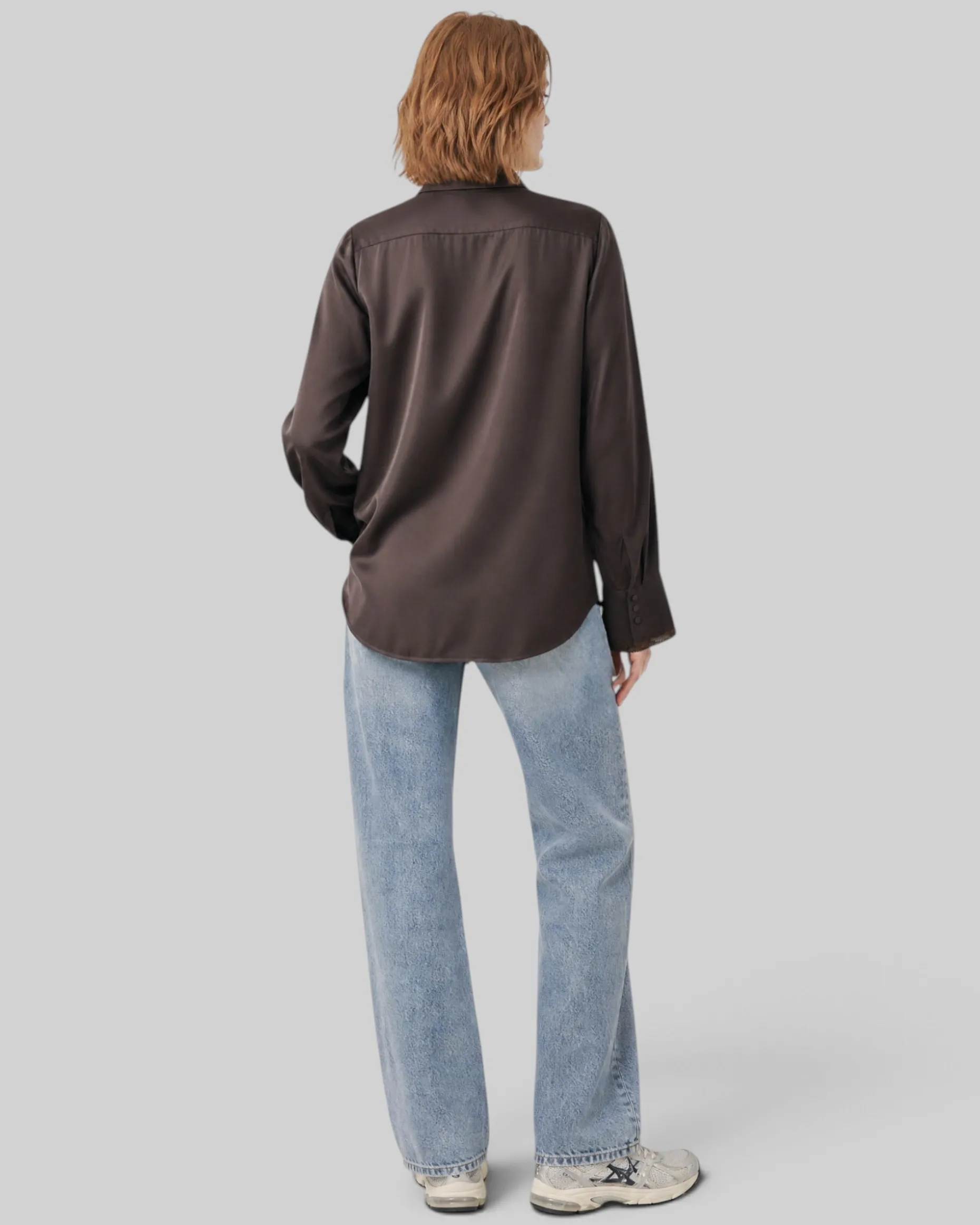 Chemise en soie avec dentelle marron