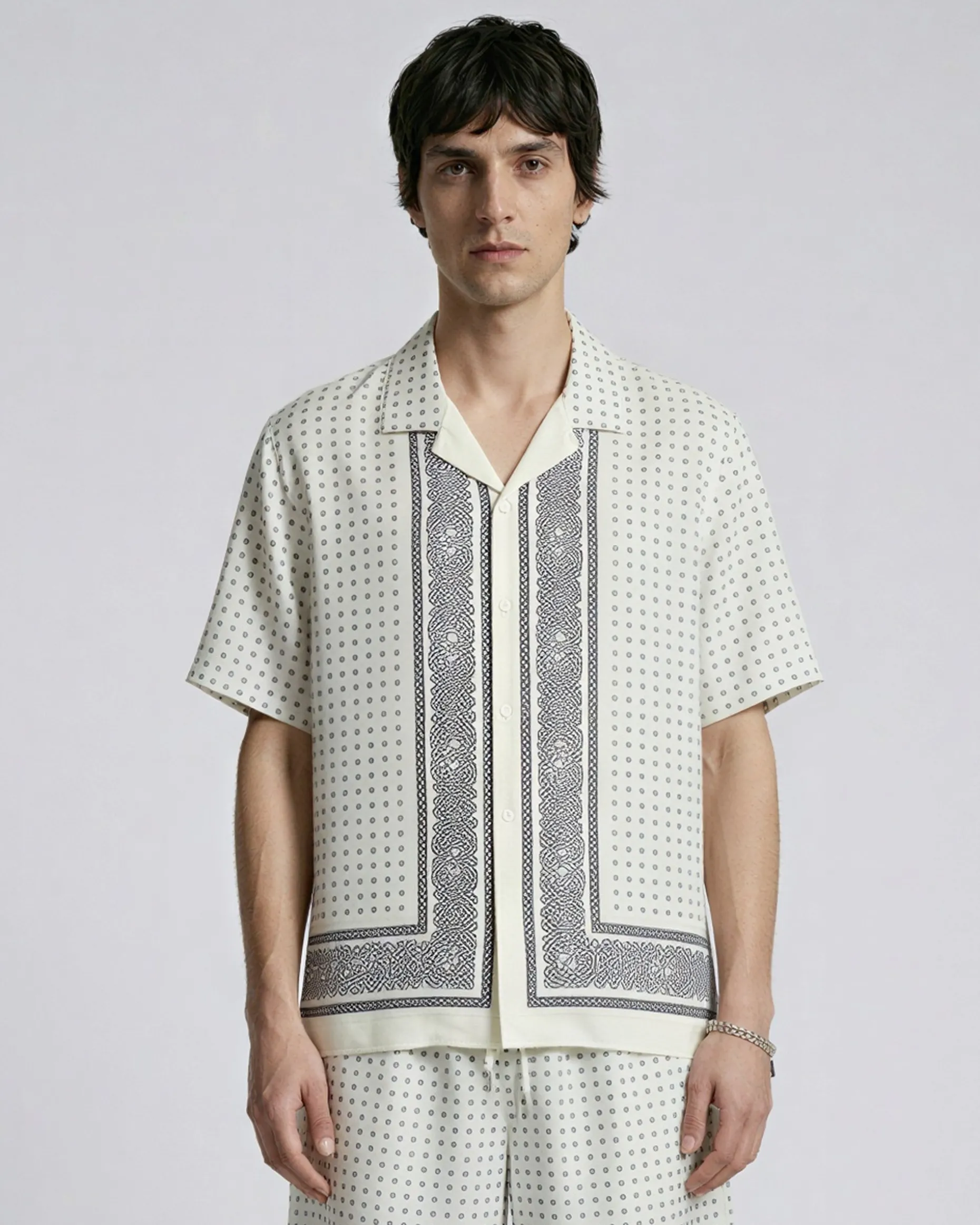 Chemise manches courtes imprimé bandana écru