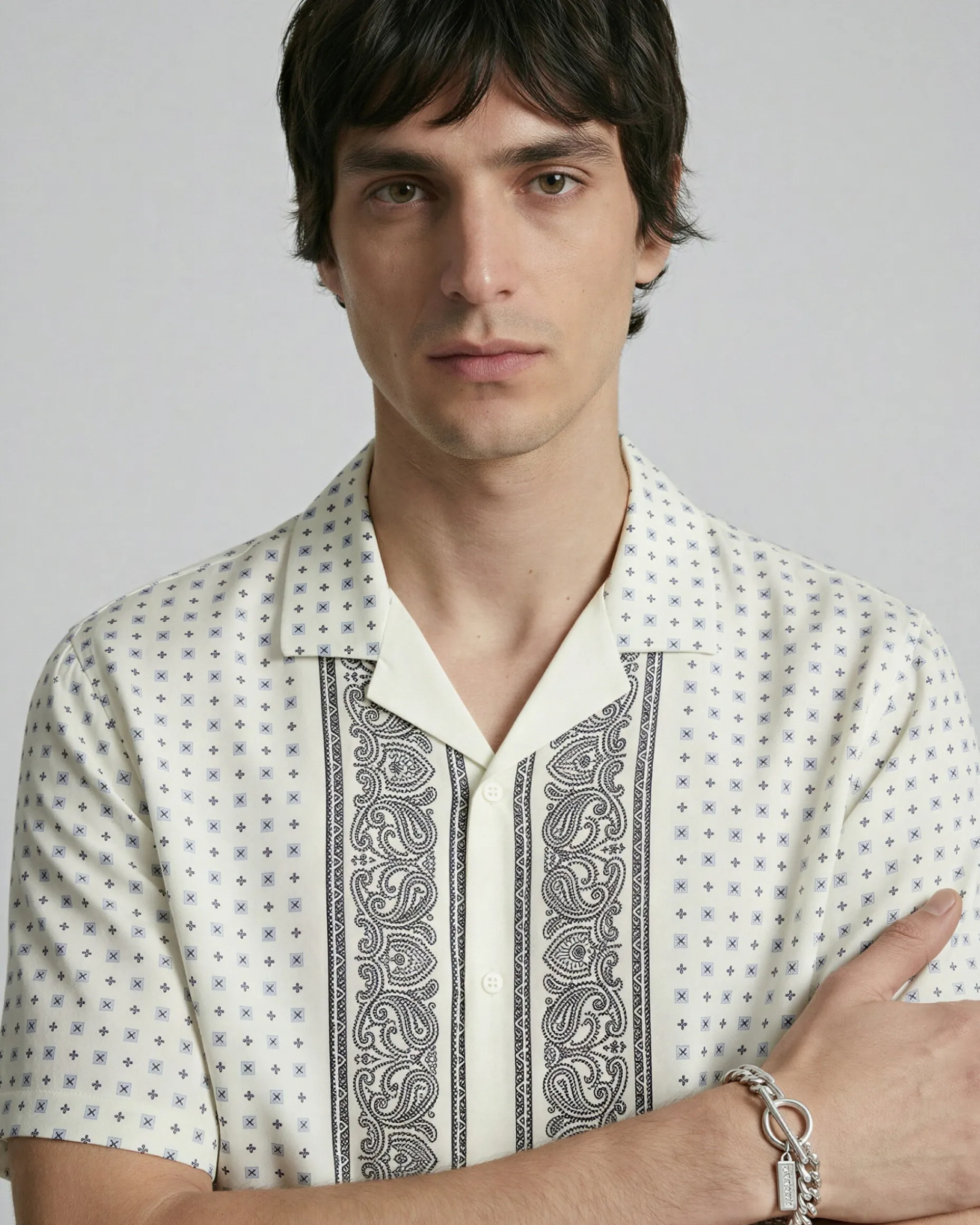 Chemise manches courtes imprimé bandana écru
