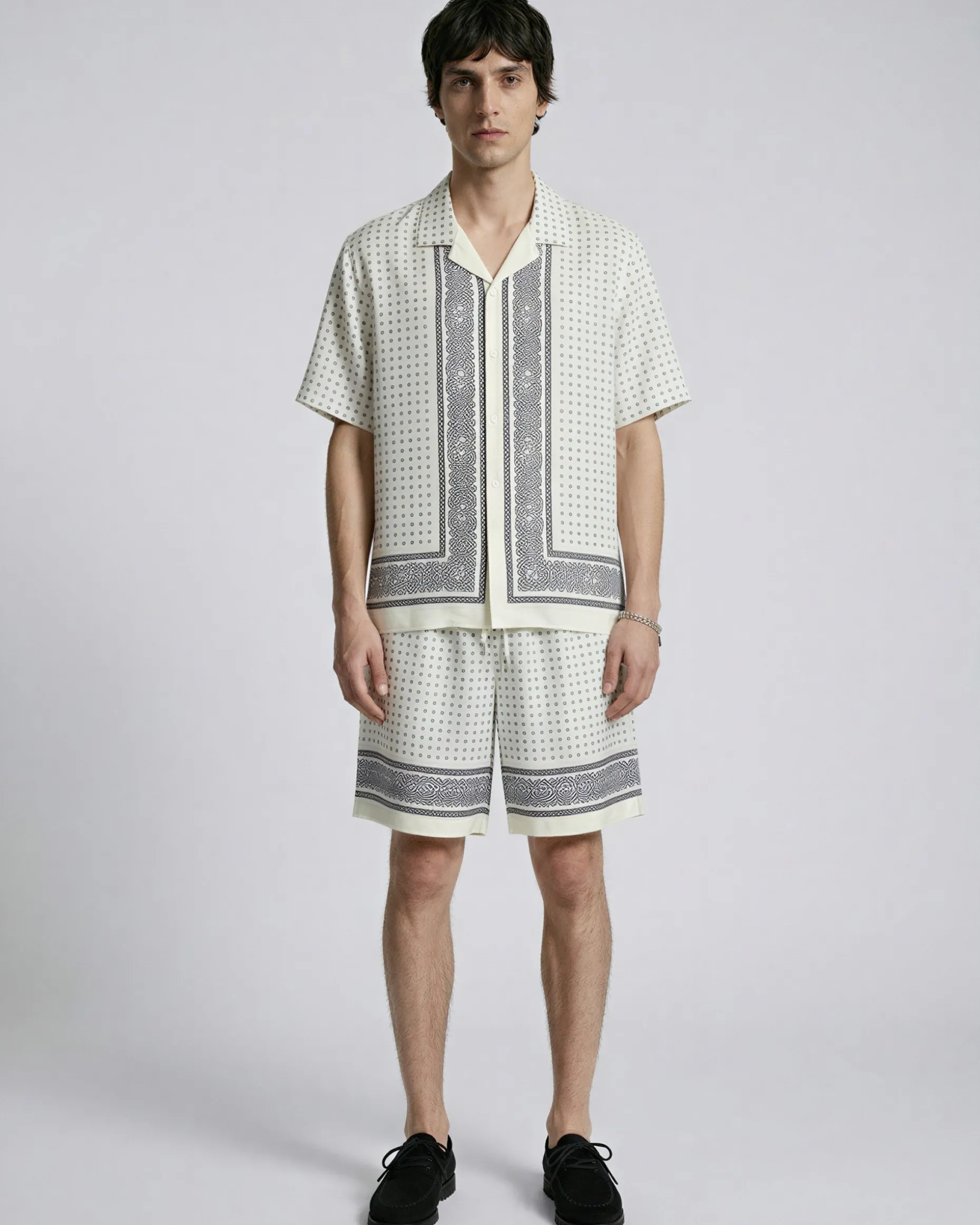 Chemise manches courtes imprimé bandana écru