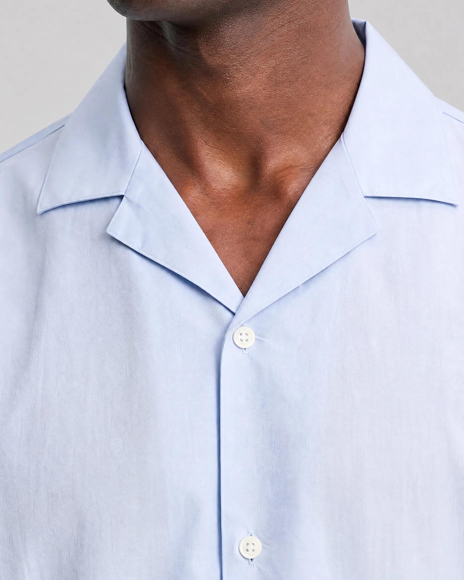 Chemise manches courtes unie bleu clair
