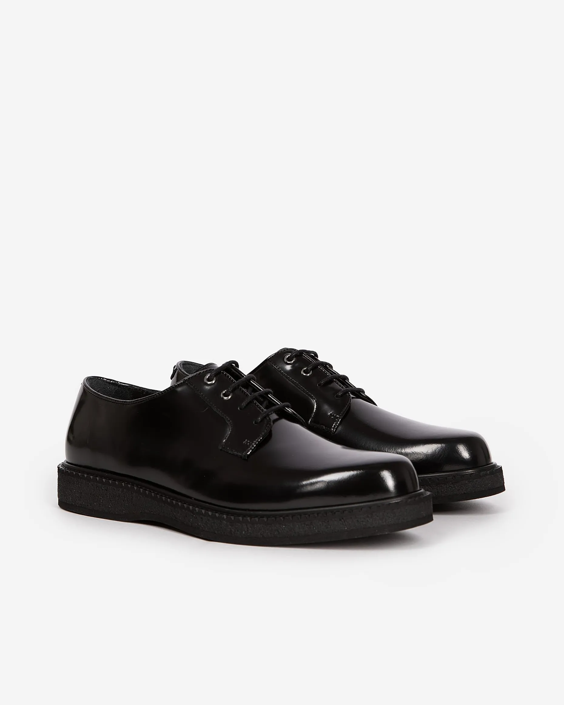 Derbies avec oeillets en cuir noires