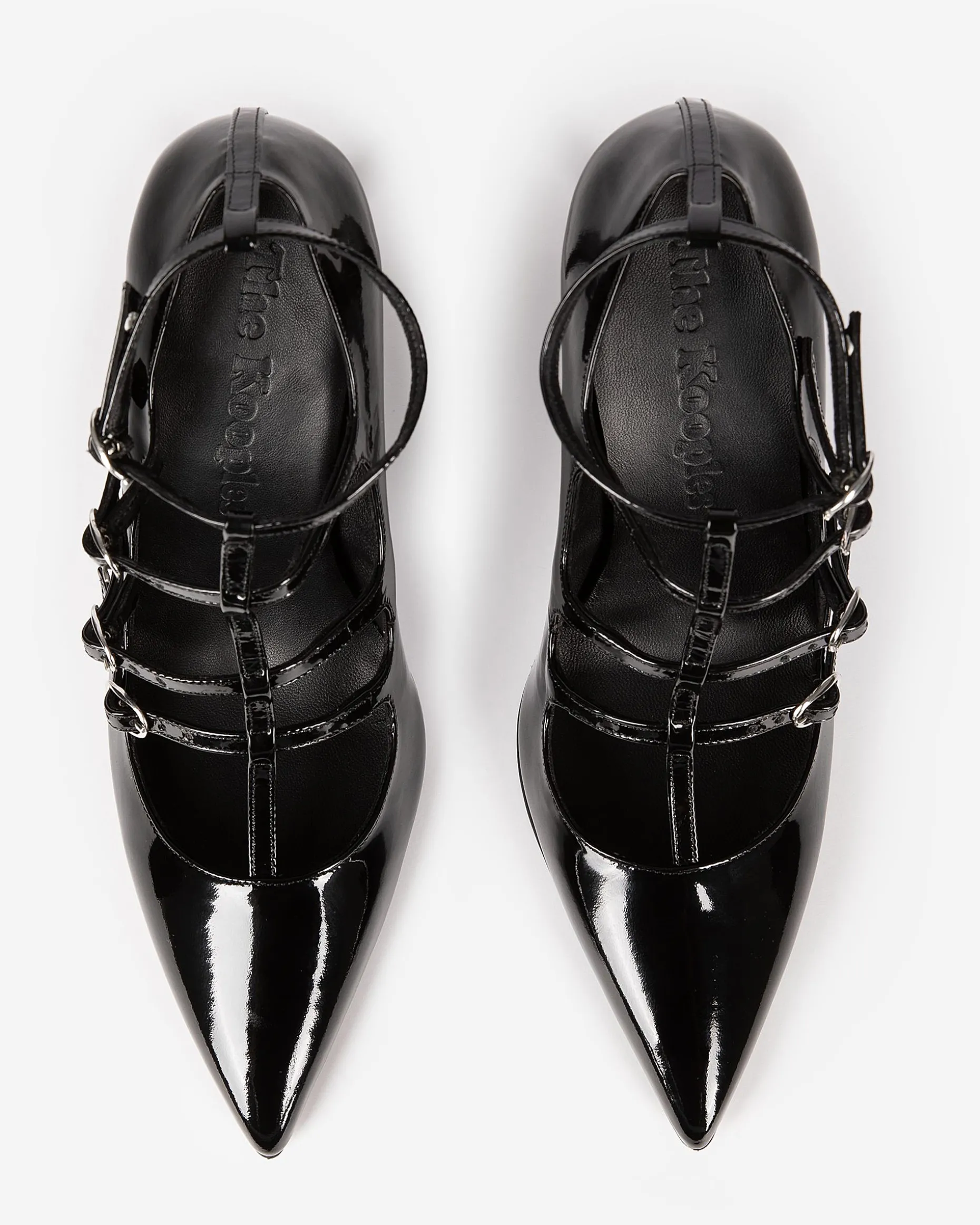 Escarpins à talons avec brides noirs