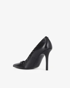 Escarpins à talons en cuir avec clous noirs