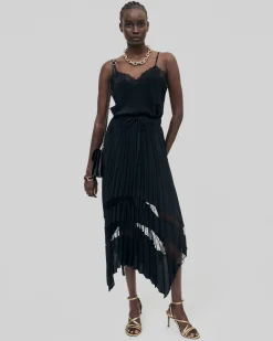 Jupe longue plissée avec dentelle noire