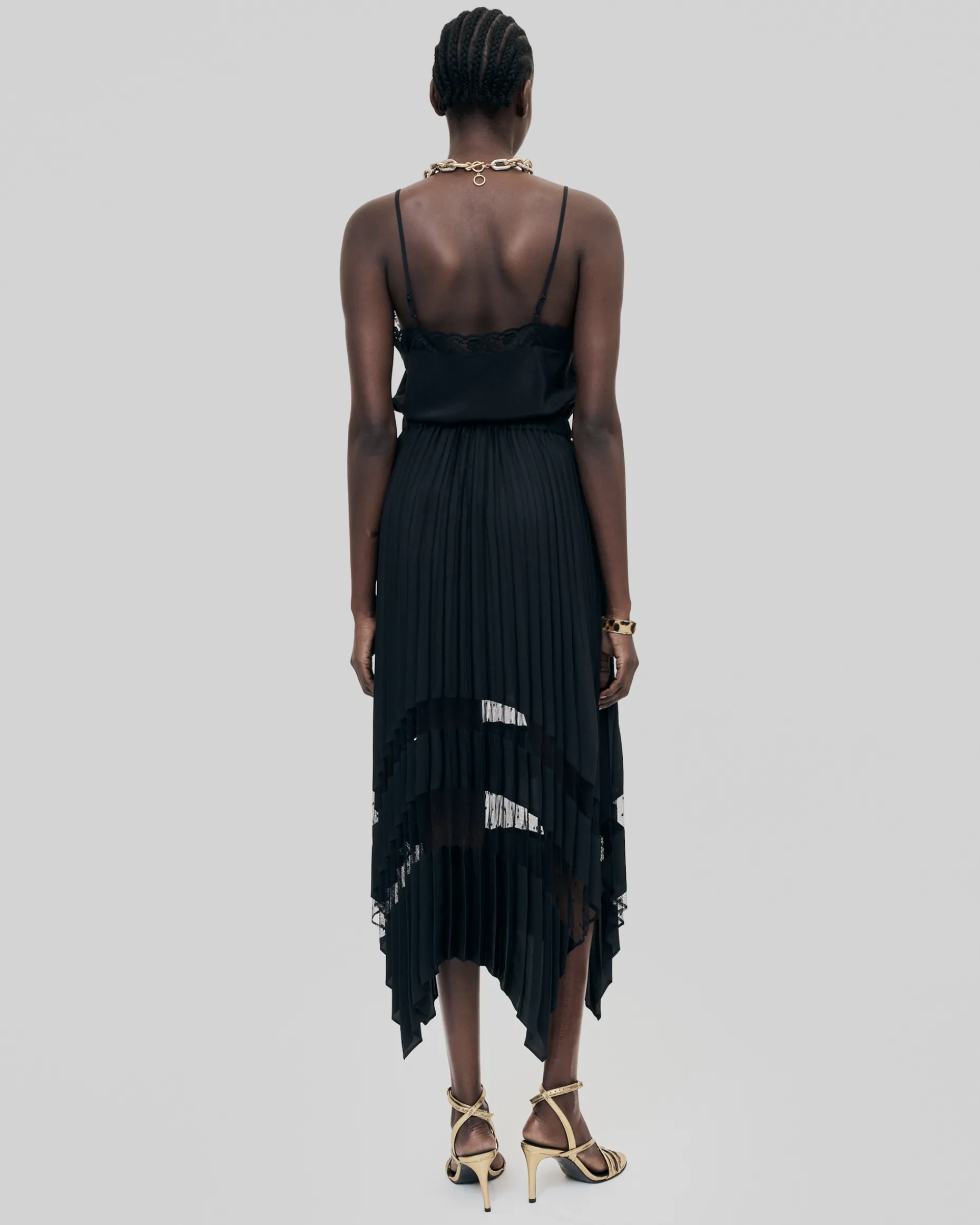 Jupe longue plissée avec dentelle noire