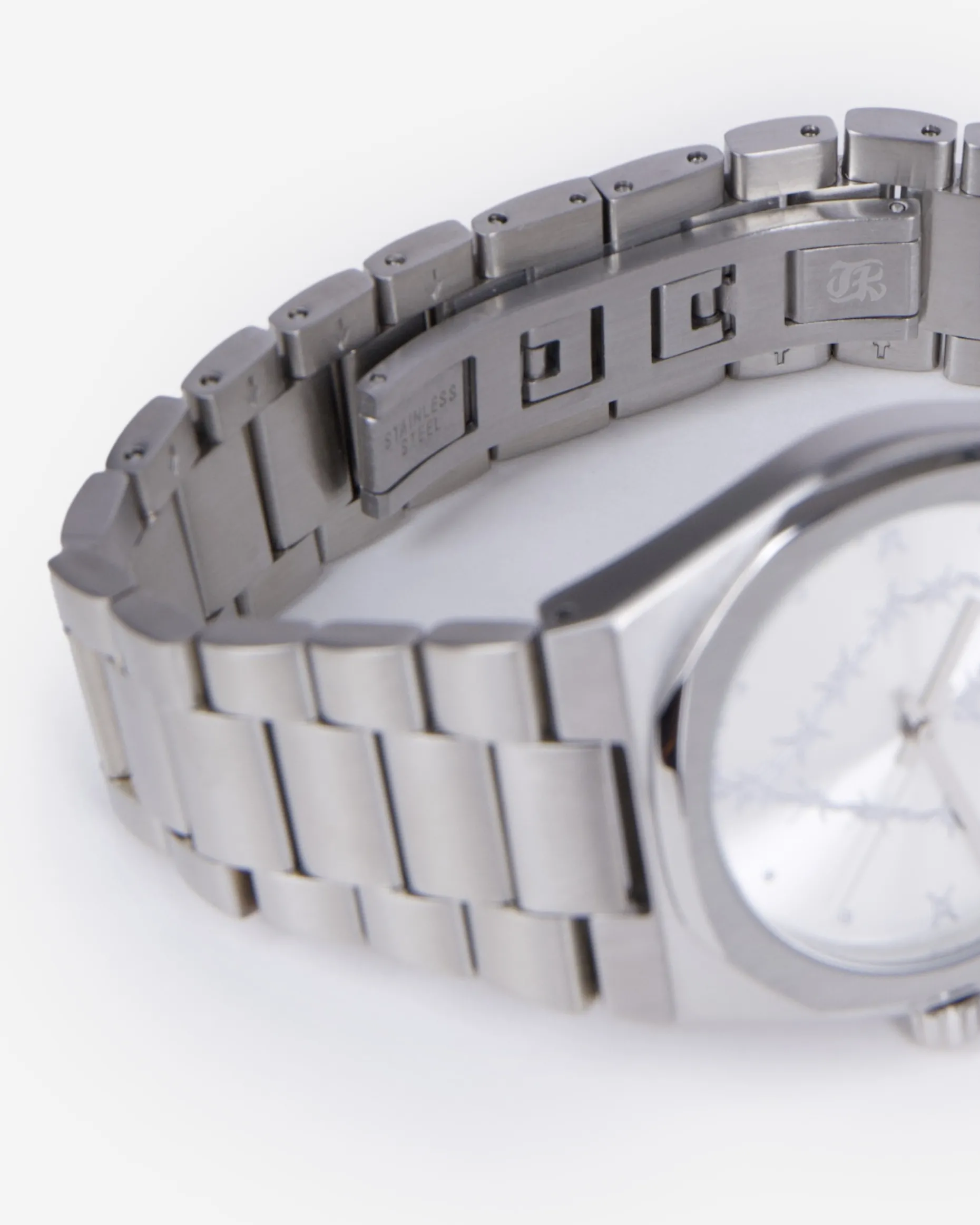 Montre avec coeur argentée
