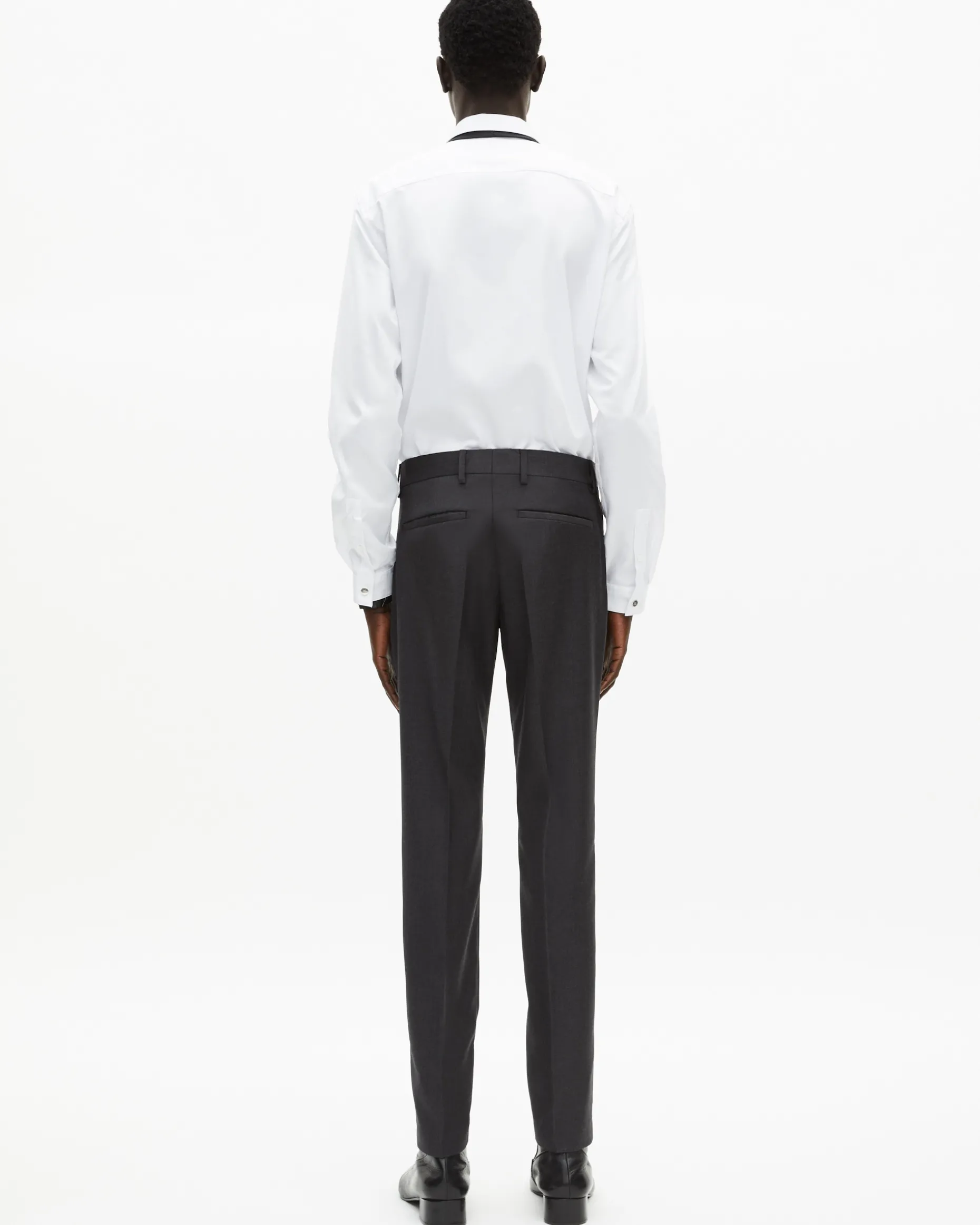 Pantalon de costume ajusté en laine gris