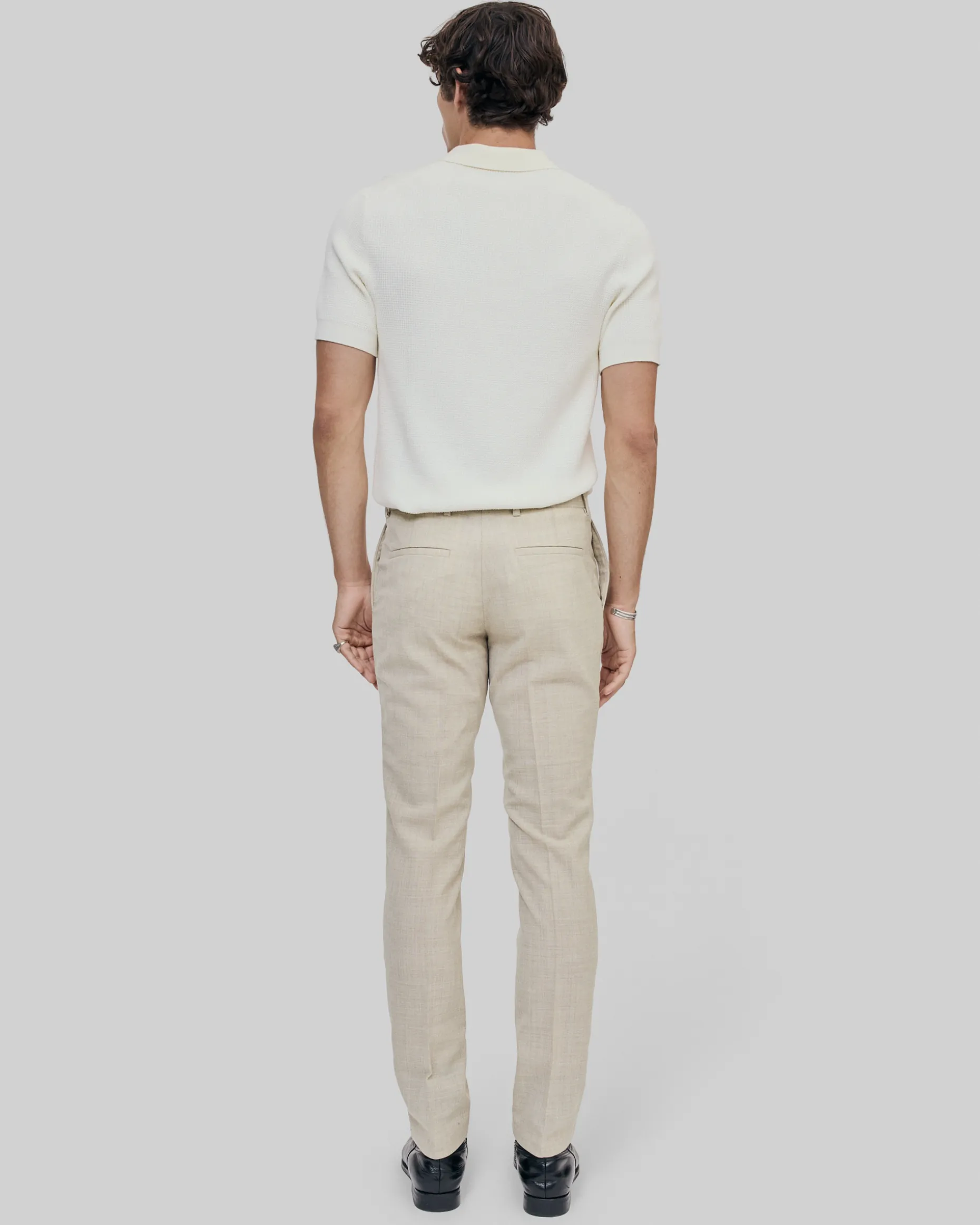 Pantalon de costume en laine coupe ajustée beige