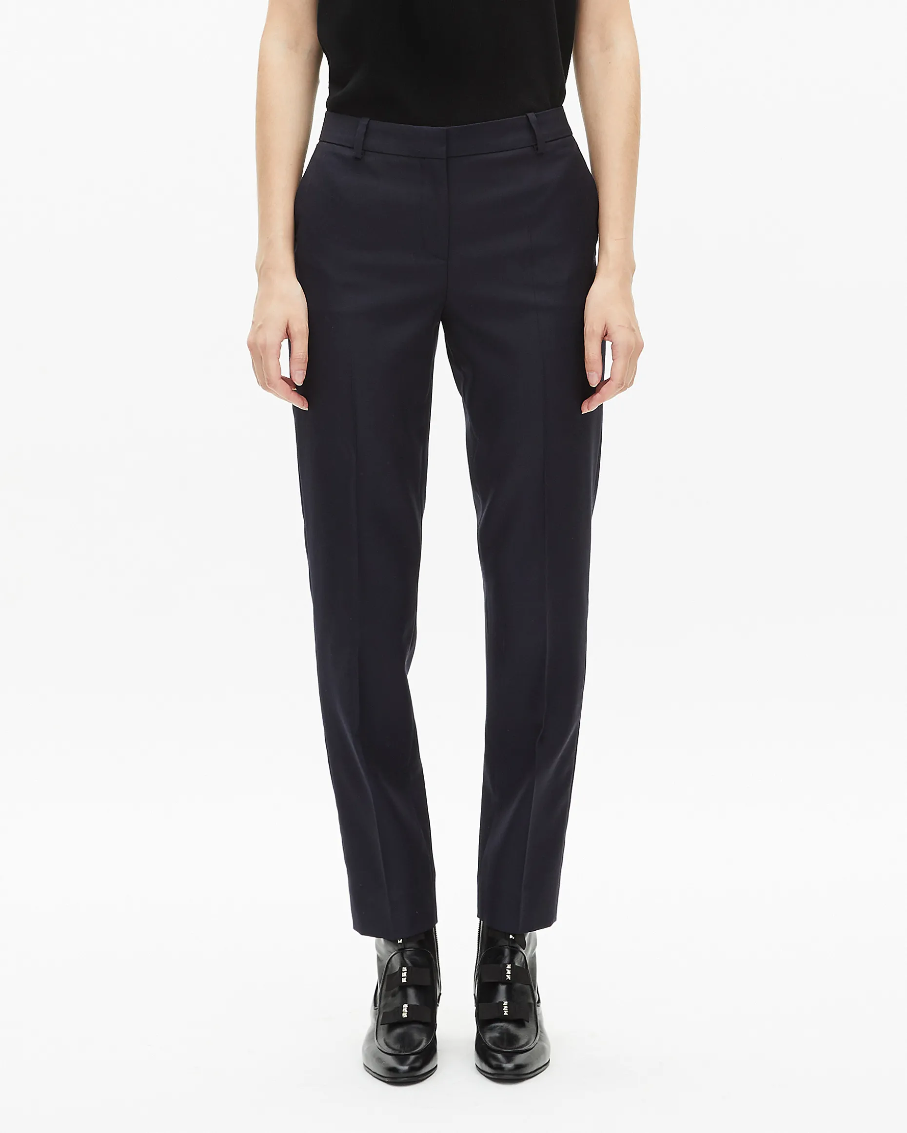 Pantalon tailleur en laine coupe ajustée bleu marine