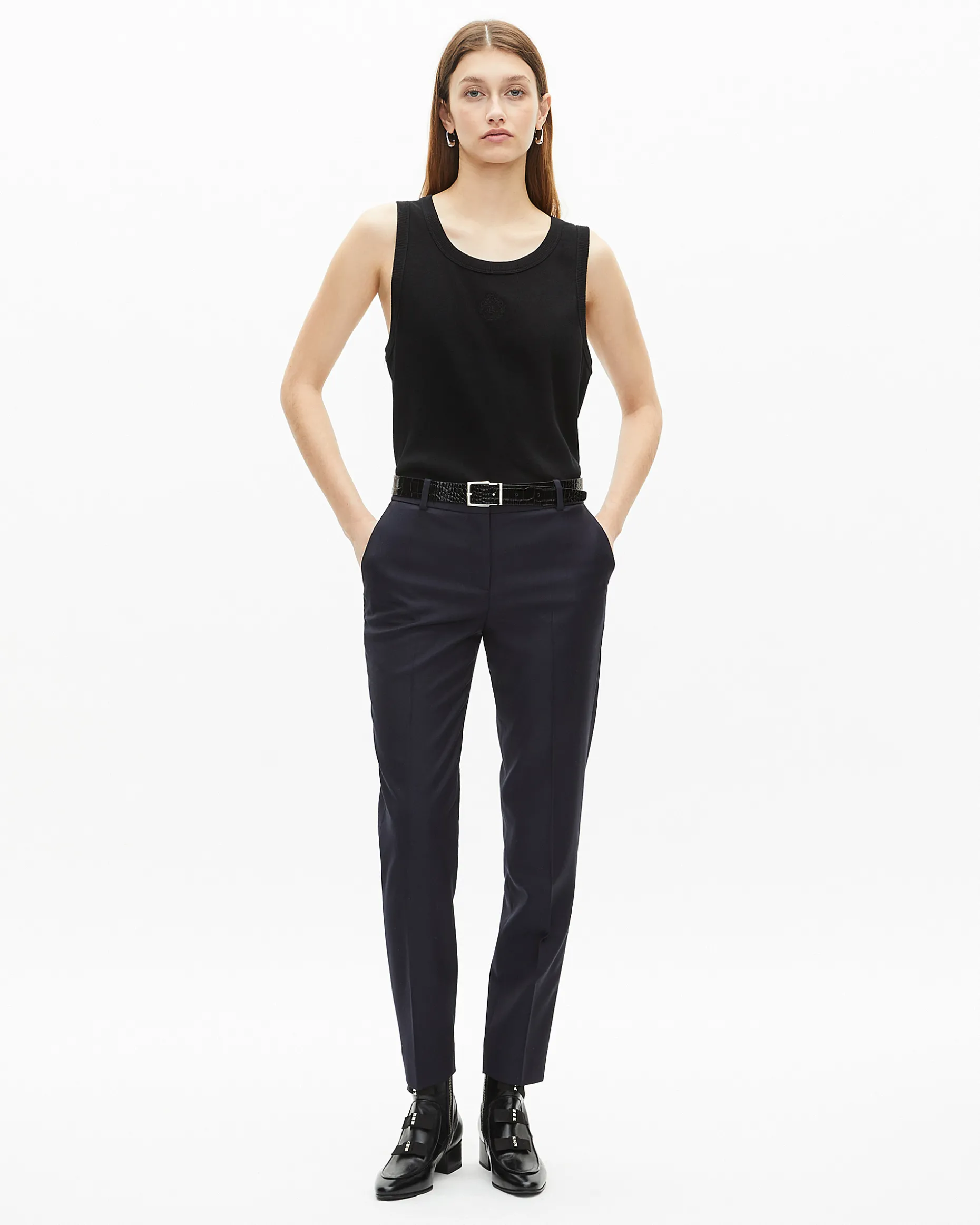 Pantalon tailleur en laine coupe ajustée bleu marine