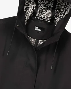 Parka longue à capuche noire