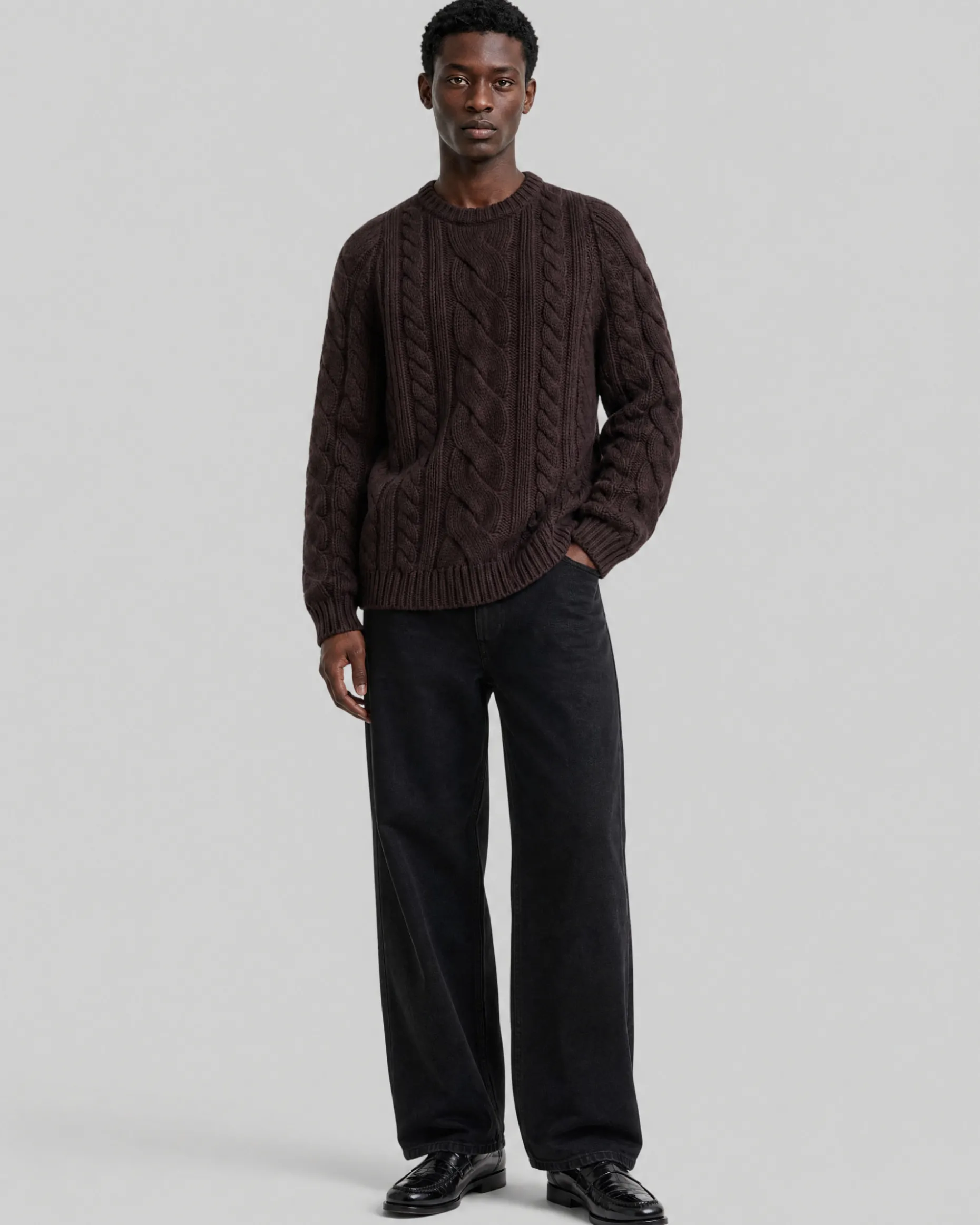Pull col rond torsadé en laine marron