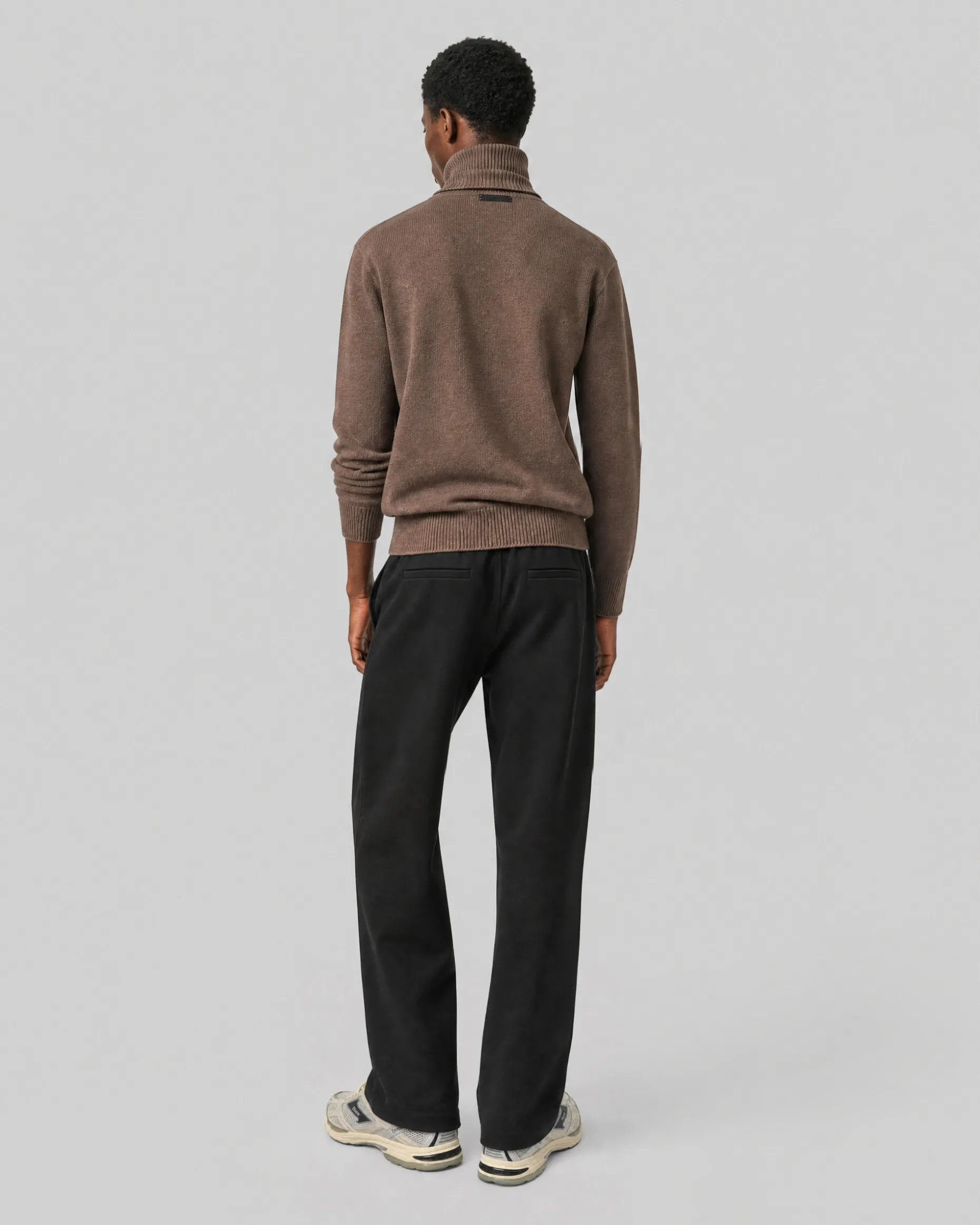 Pull col roulé en laine marron
