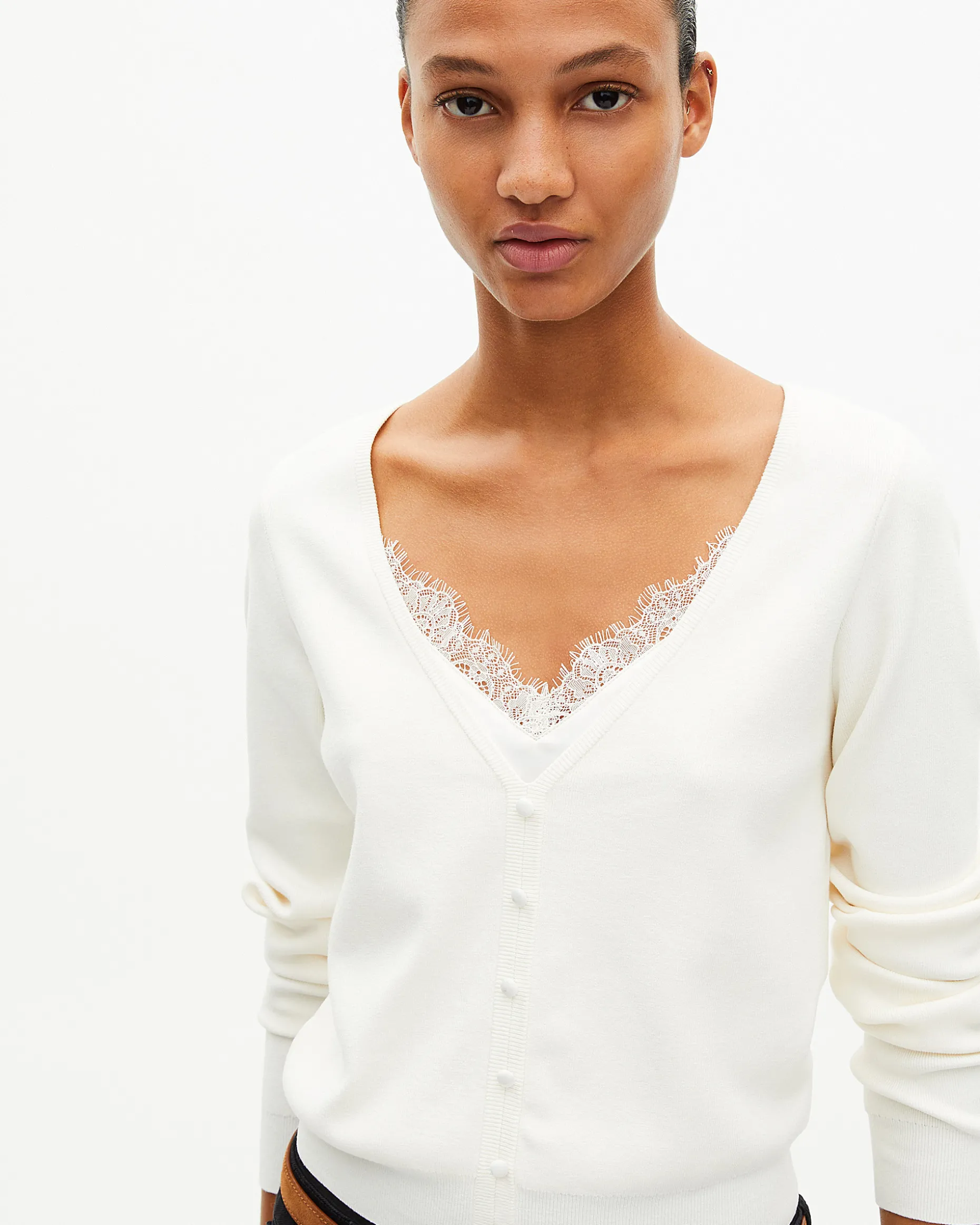 Pull effet trompe l'œil avec dentelle ecru