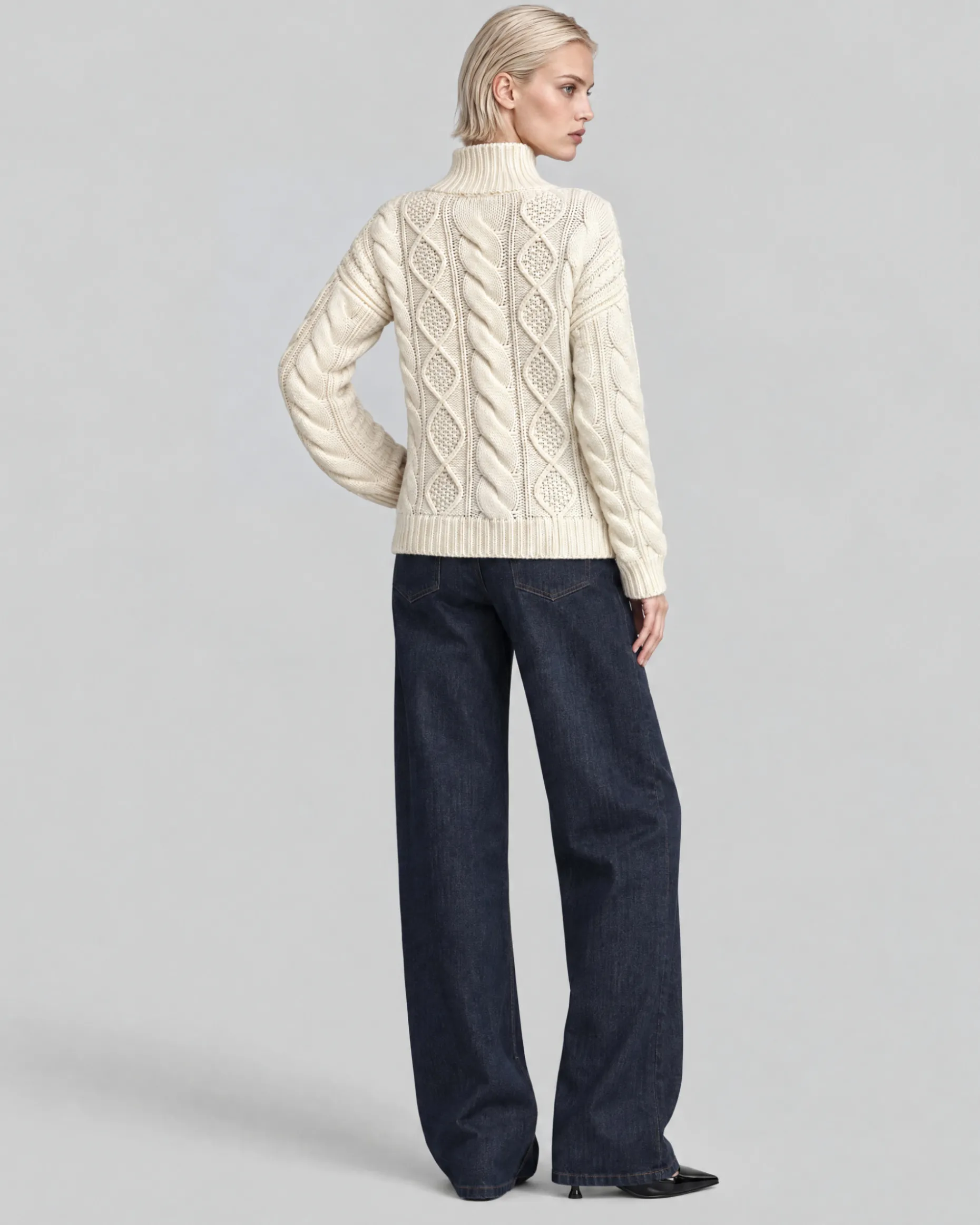Pull en maille torsadée laine mérinos écru