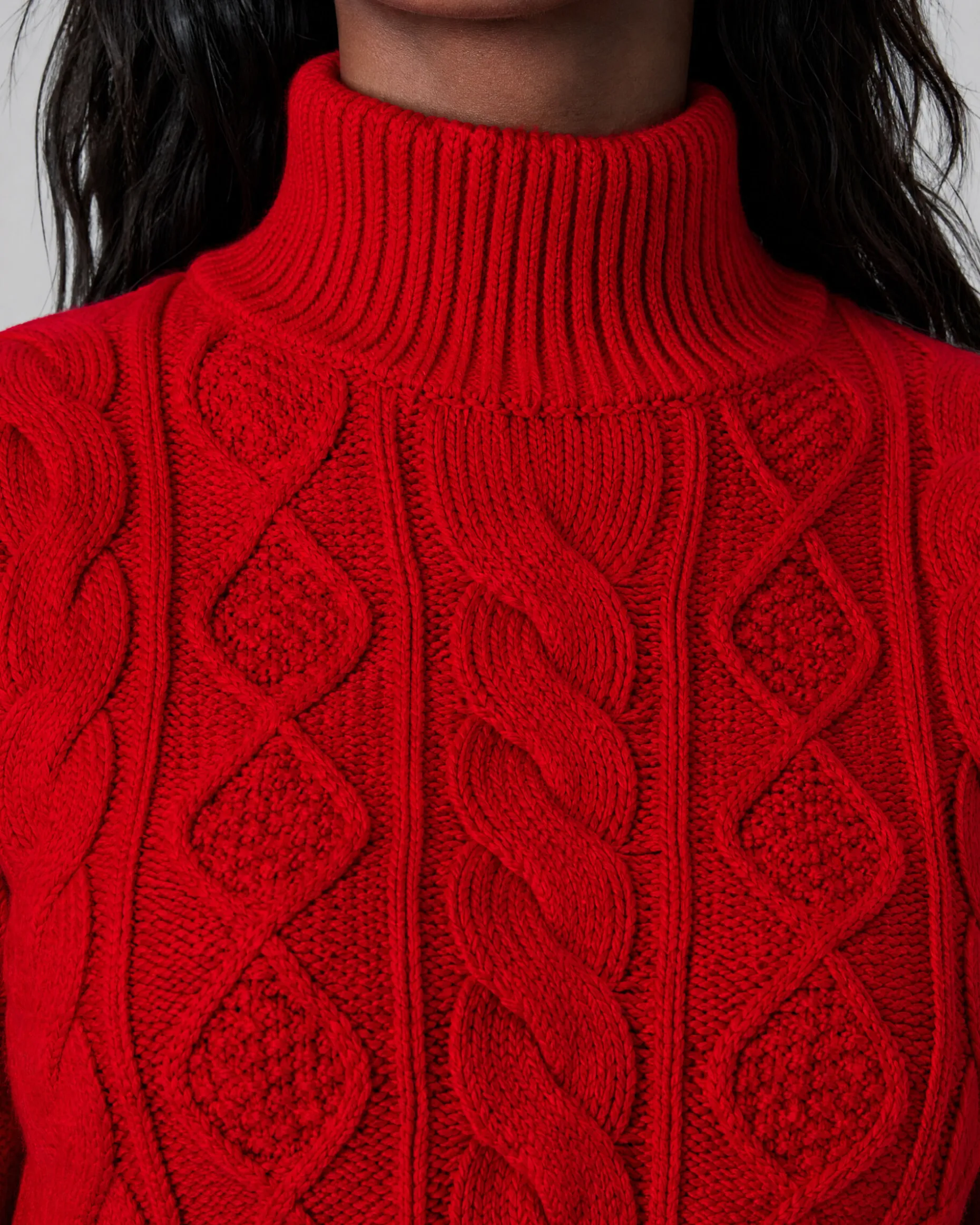 Pull en maille torsadée laine mérinos rouge