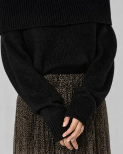 Pull épaules dénudées en laine mérinos