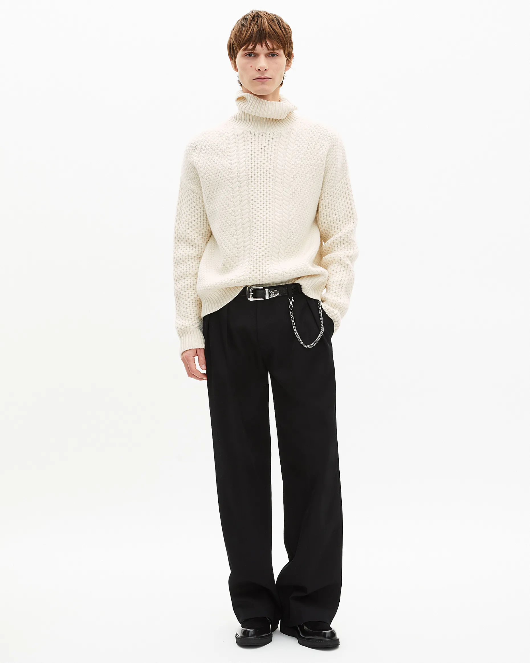Pull torsadé en laine beige