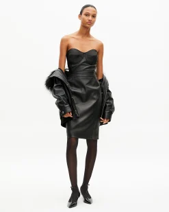 Robe courte bustier en cuir noire