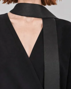 Robe courte cache-cœur noire