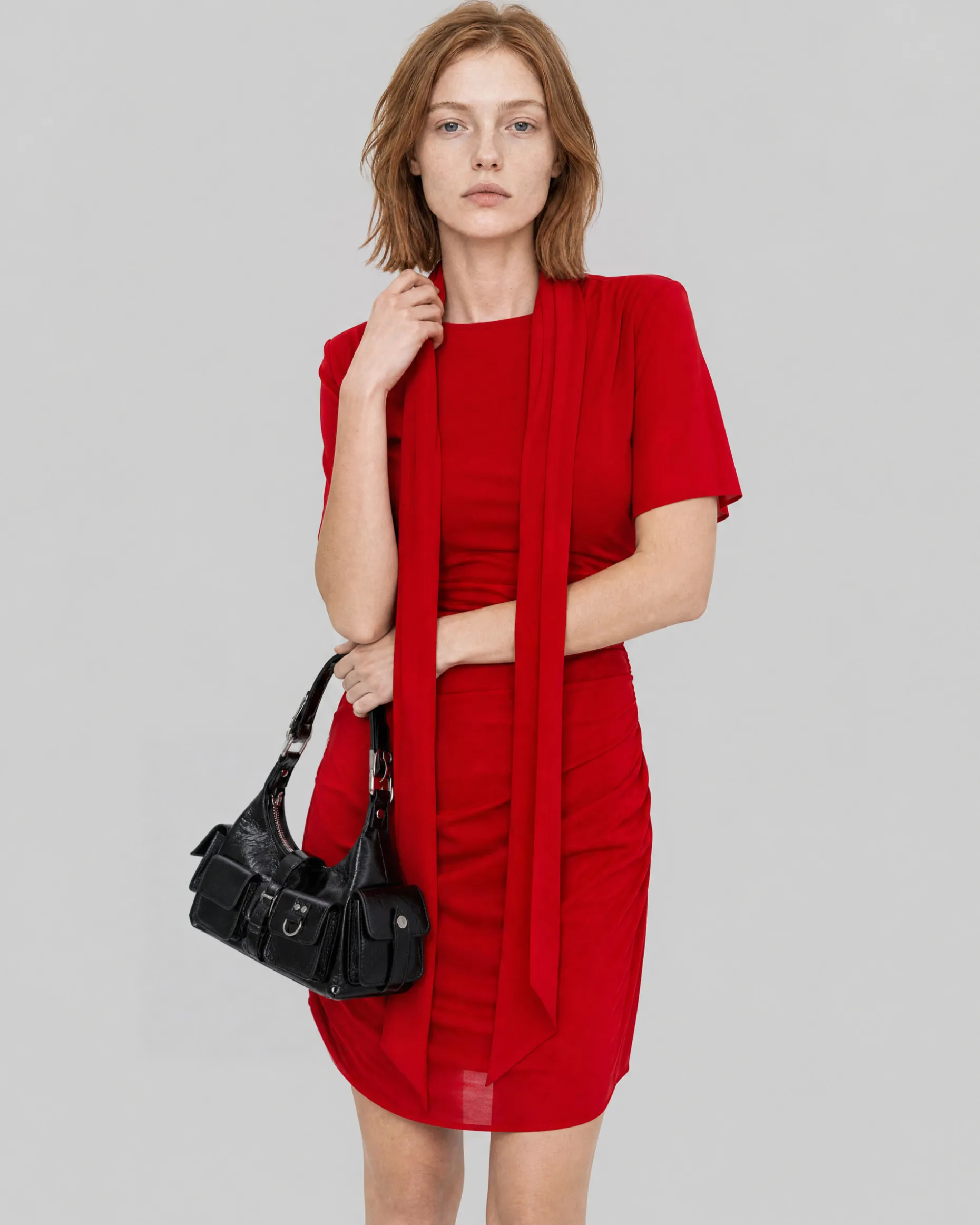Robe courte drapée rouge