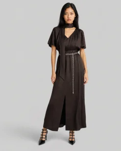 Robe longue col lavallière en satin marron