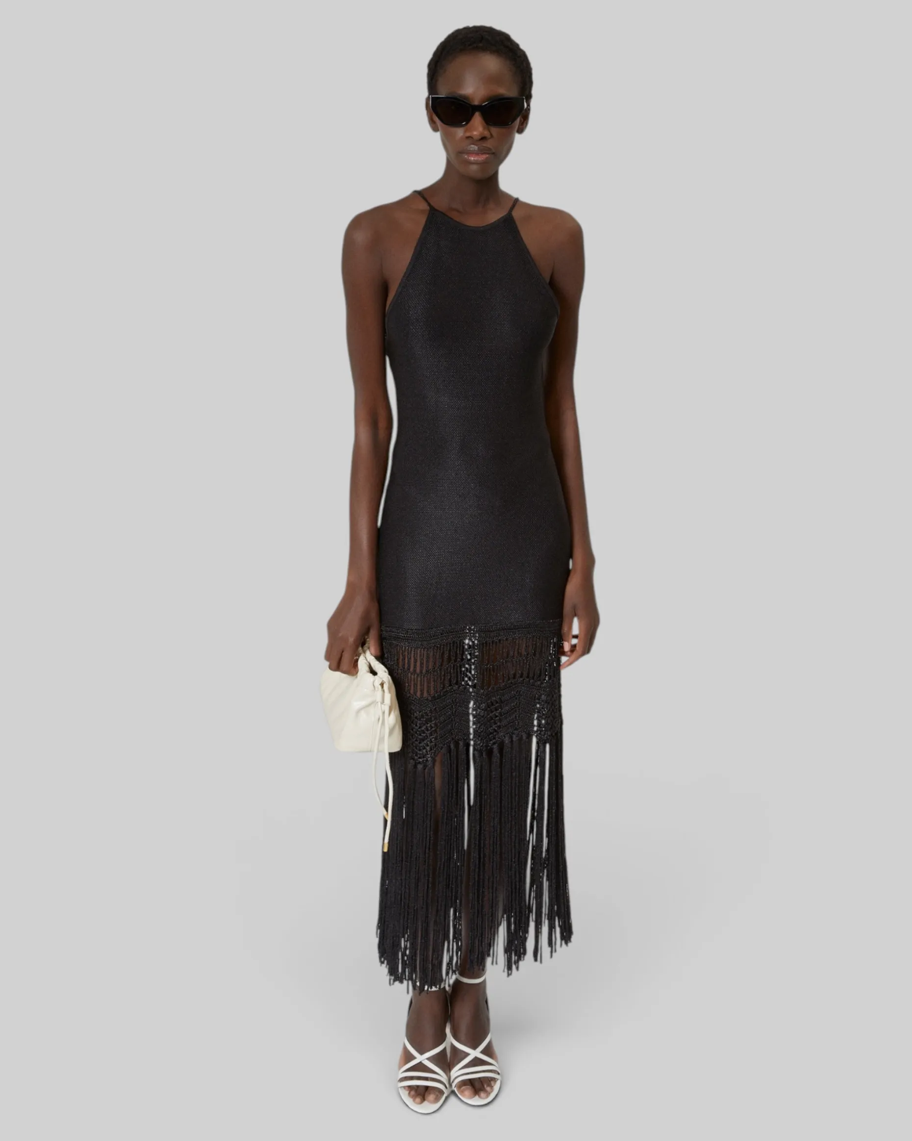 Robe longue dos nu avec franges en maille noire