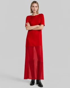Robe longue en satin rouge