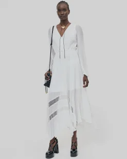 Robe longue plissée avec plumetis écrue