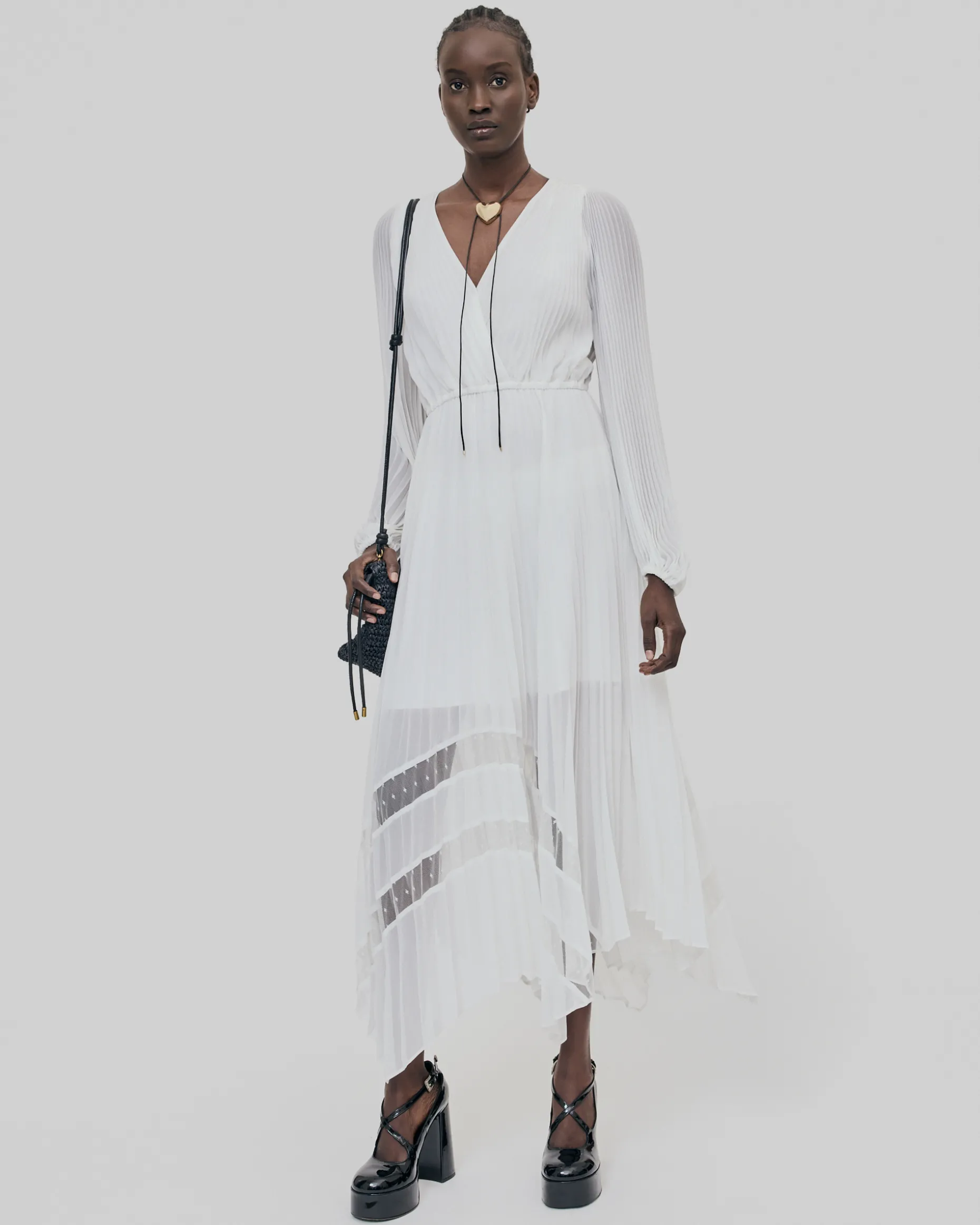 Robe longue plissée avec plumetis écrue