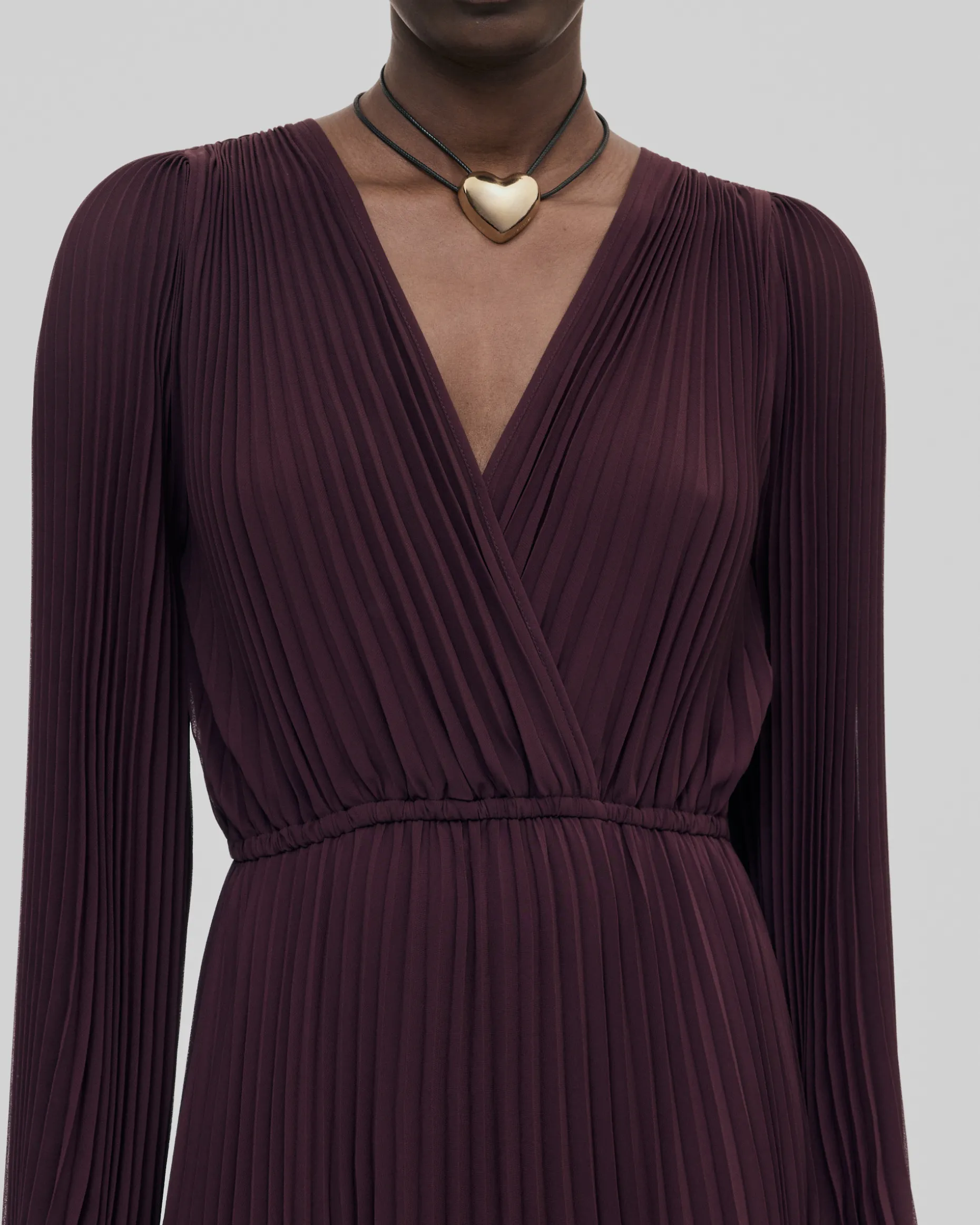 Robe longue plissée bordeaux
