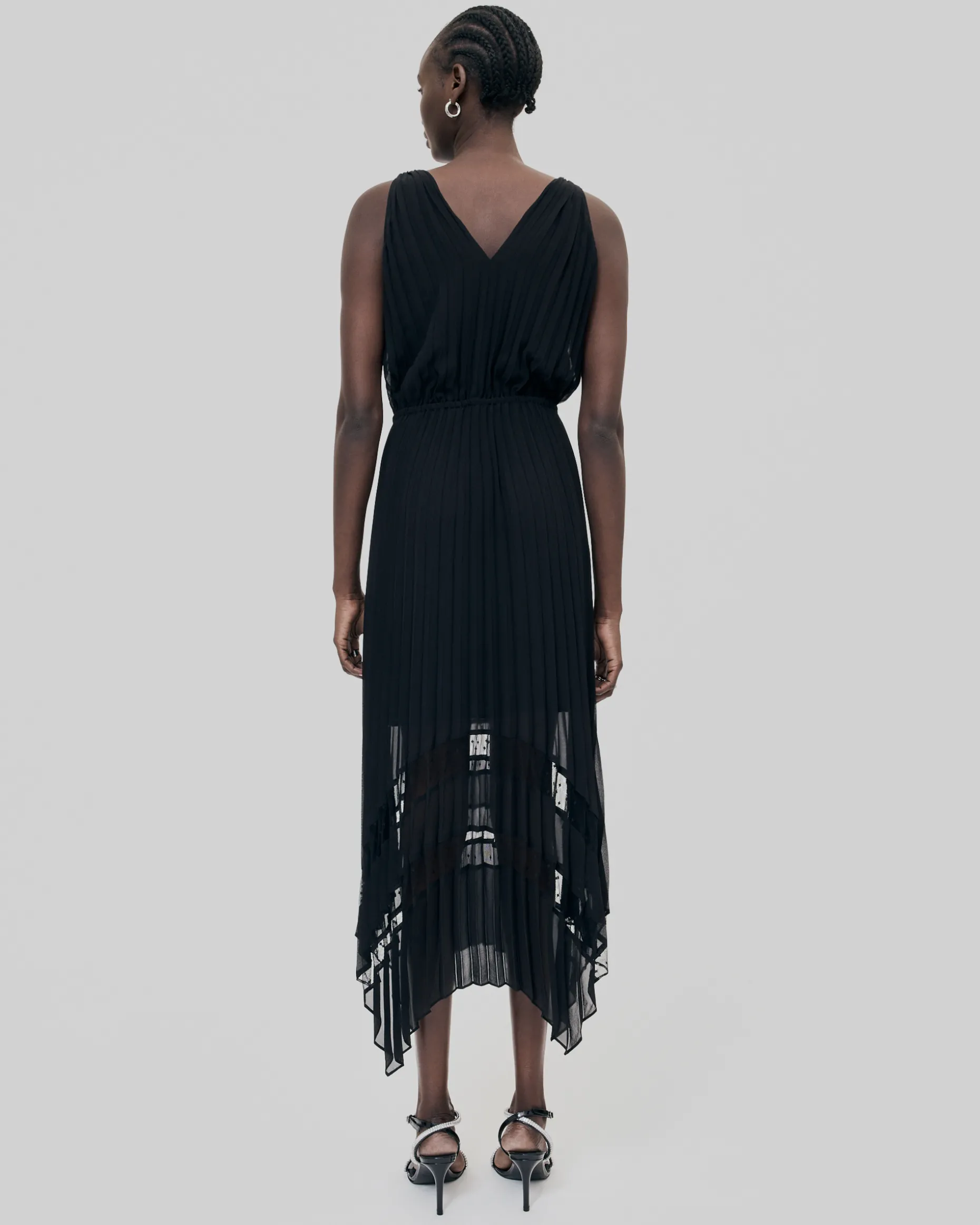 Robe longue plissée noire