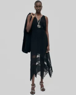 Robe longue plissée noire