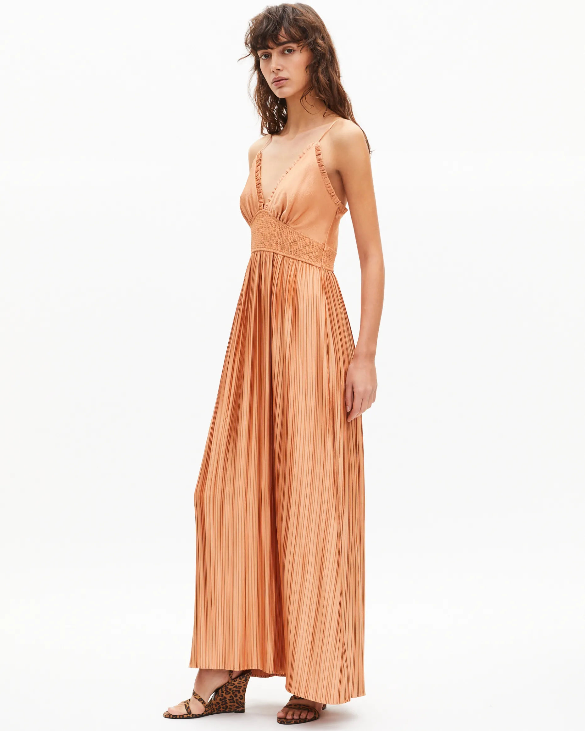 Robe longue plissée orange clair