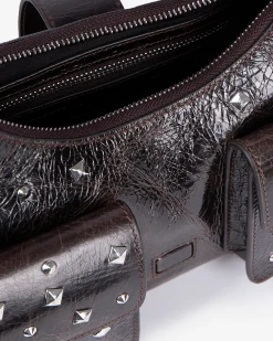 Sac Amelia clouté en cuir craquelé marron