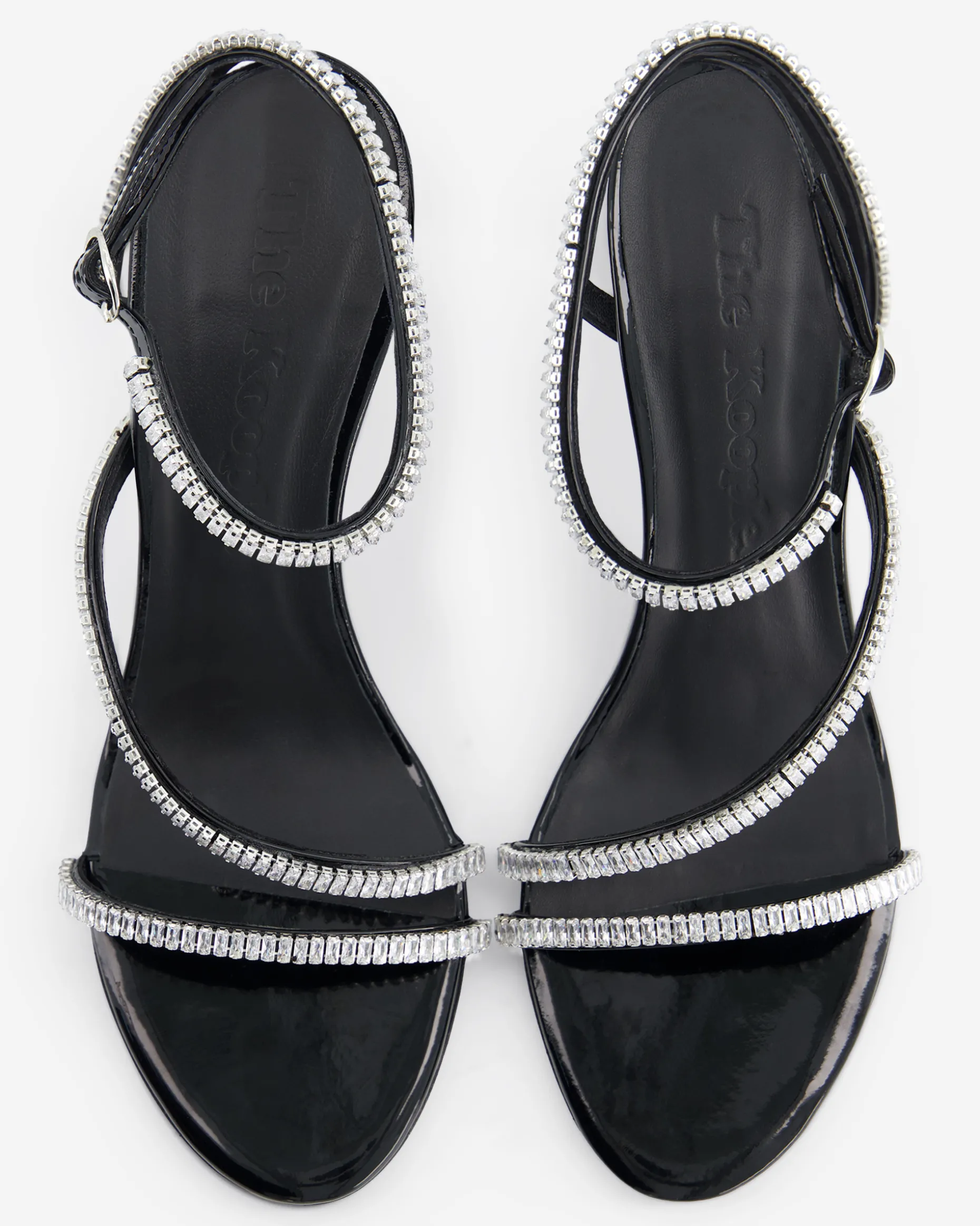 Sandales à talons avec strass noire