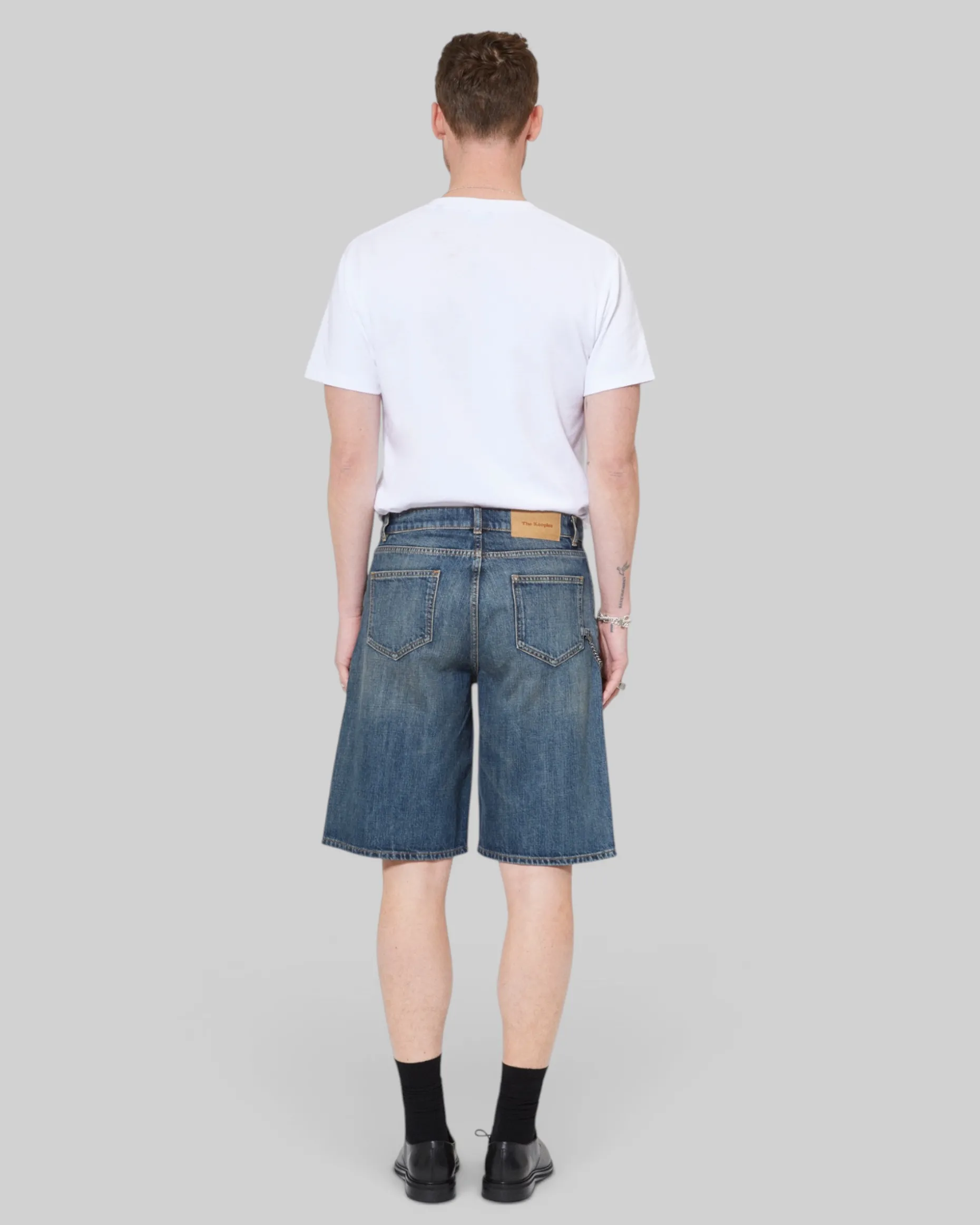 Short en denim avec chaîne bleu