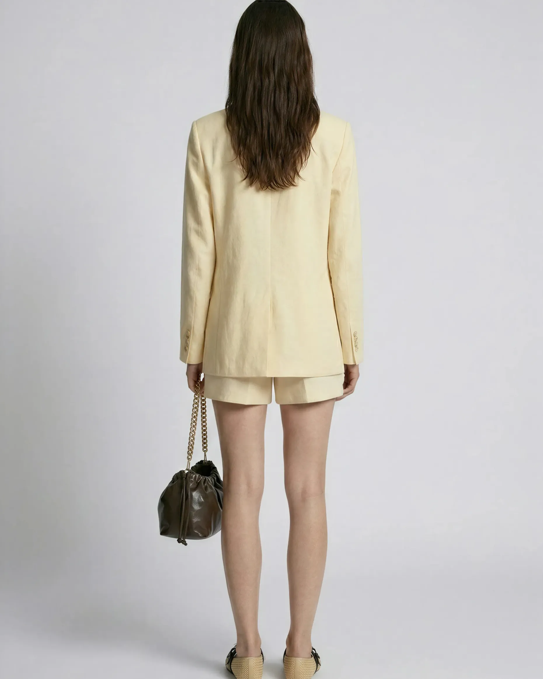 Short en lin jaune