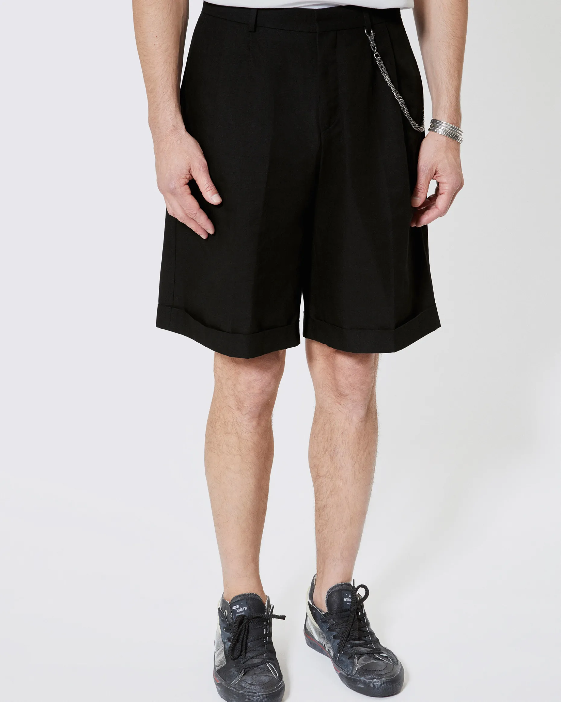 Short à pinces avec chaîne noir