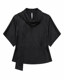 Top avec lavallière en satin noir