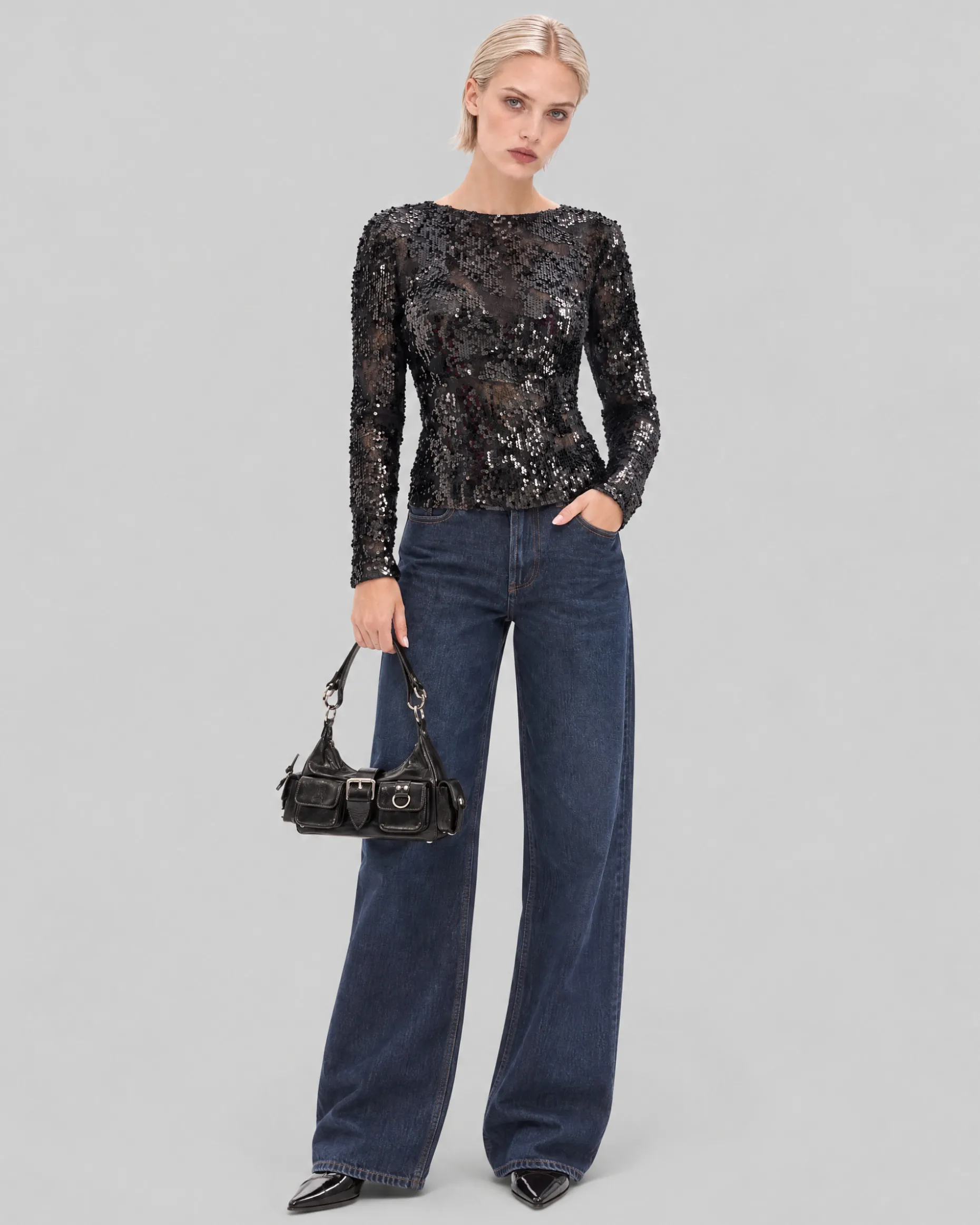 Top en dentelle et sequins noir