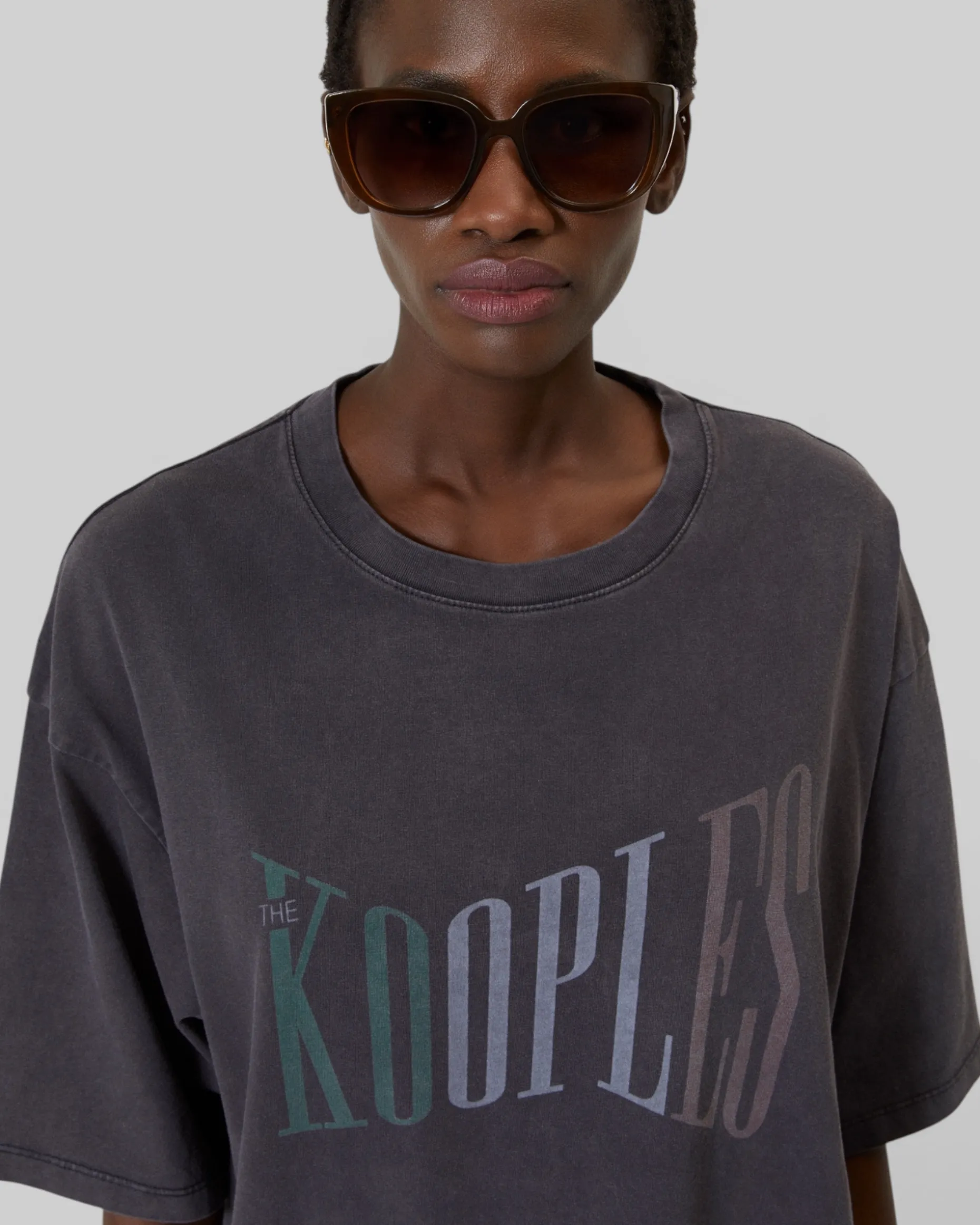 T-shirt oversize avec sérigraphie noir délavé
